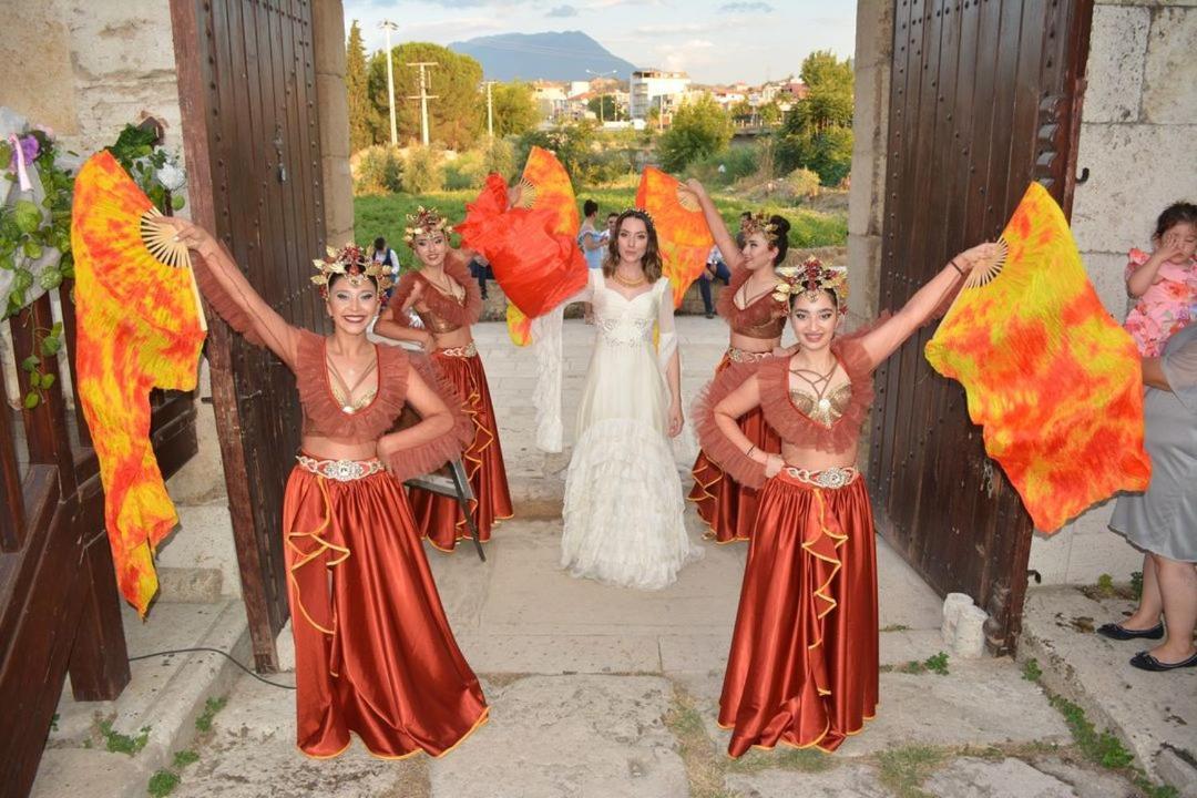Akhan Kervansaray Hotel Eskihisar Buitenkant foto